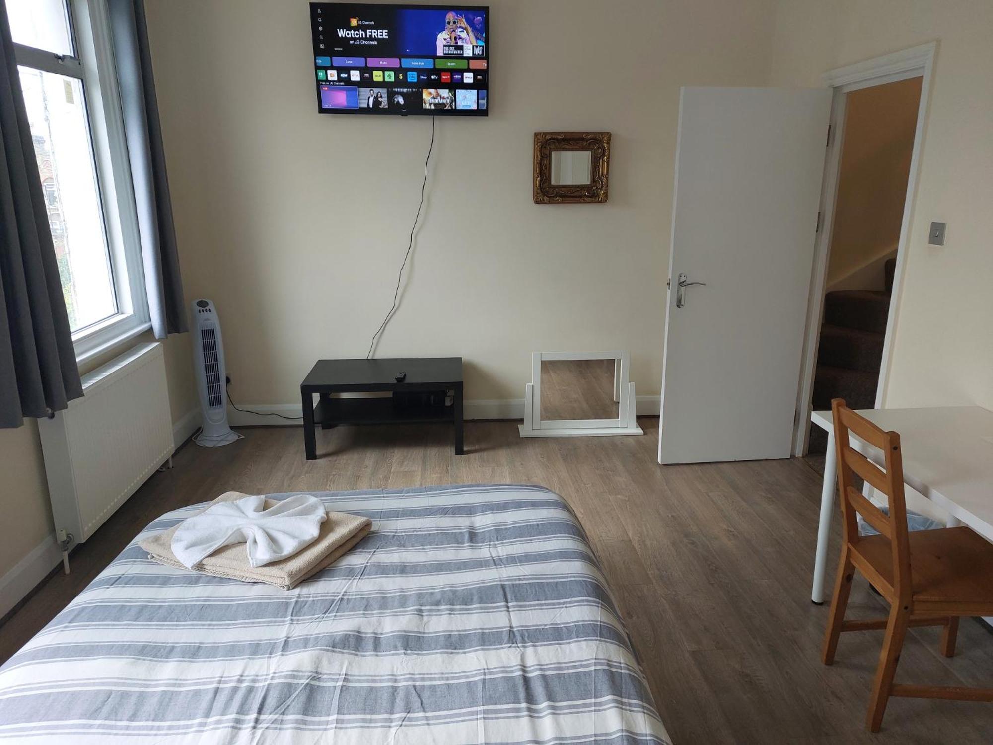 Family Friendly 3 Bedroom Flat Zone 2 - Children Stay Free! London Exteriör bild
